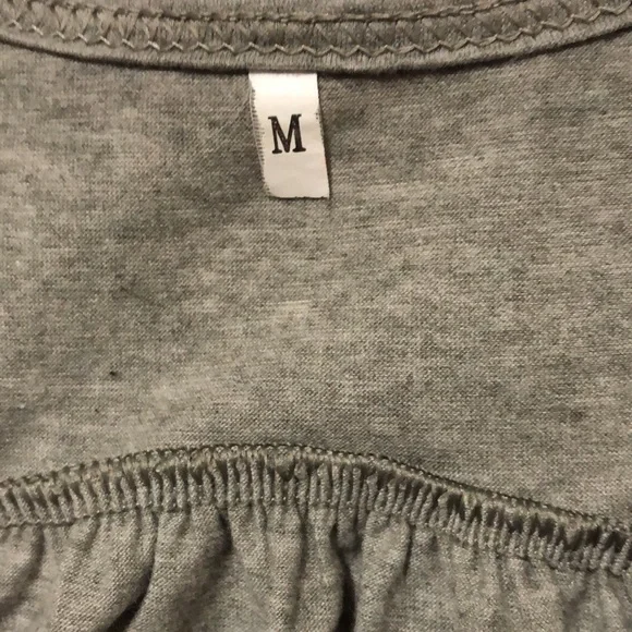 EUC Active Wear Softball Tunic Top Size Medium Women. Excellent Used Condition. - Picture 3 of 6